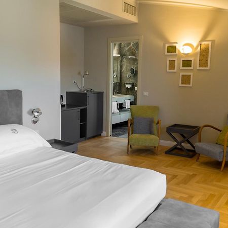 ארונה Hotel Villa Paradiso מראה חיצוני תמונה